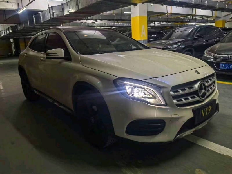 武汉19年奔驰GLA2