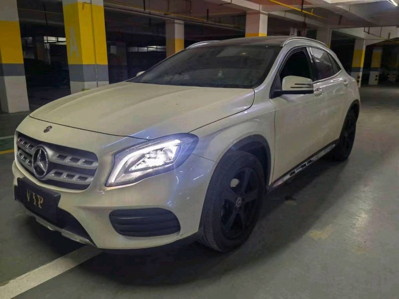 武汉19年奔驰GLA3