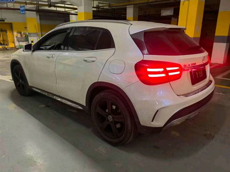 武汉19年奔驰GLA5