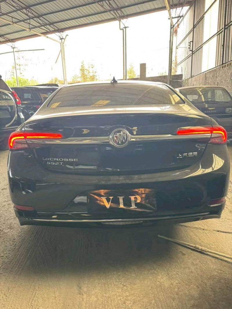 重庆23年别克君越5