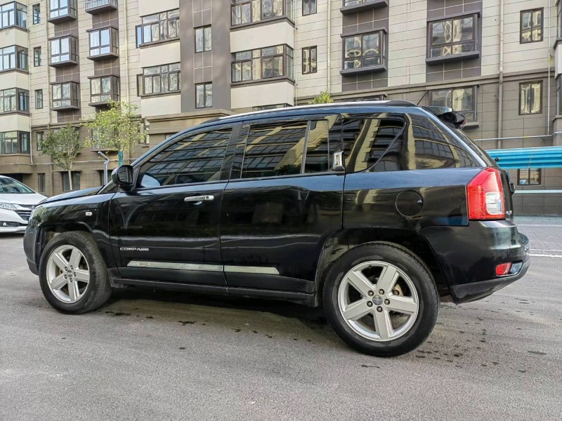 徐州12年Jeep指南者8