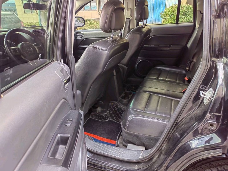 徐州12年Jeep指南者9