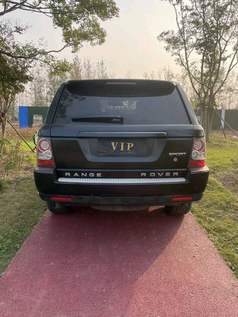 徐州11年路虎揽胜运动9