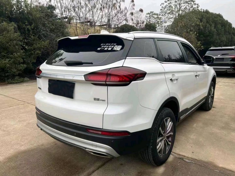 济南21年吉利博越8