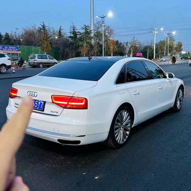 东营12年奥迪A8L3