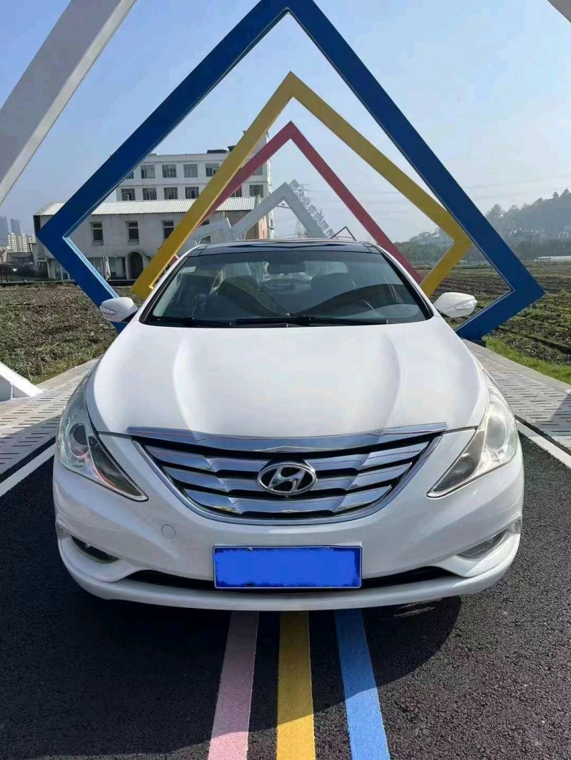 嘉兴12年现代索纳塔八1