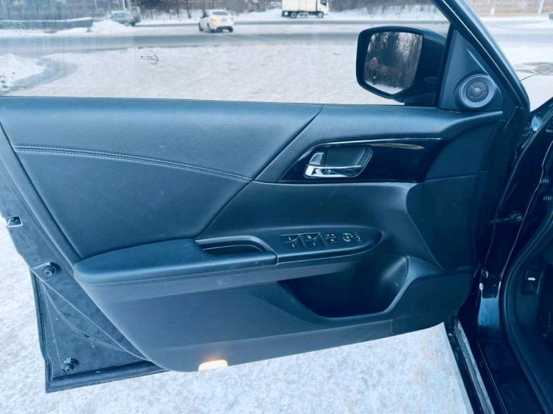 沈阳17年本田雅阁3