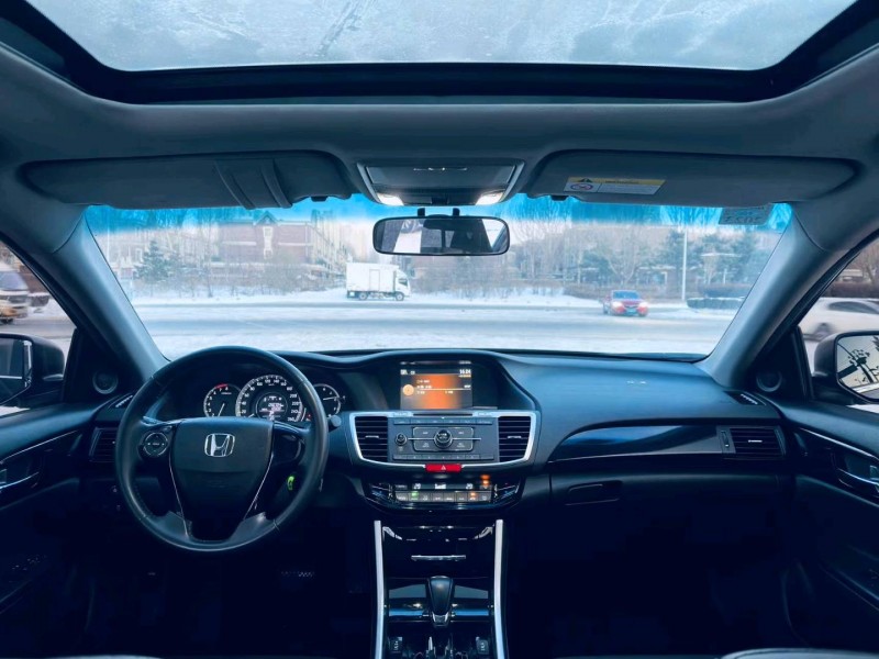 沈阳17年本田雅阁7