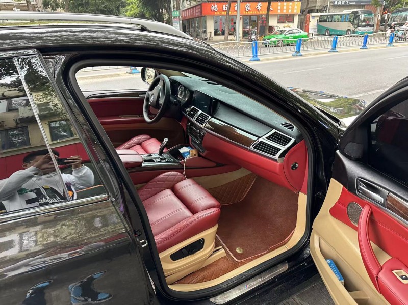 成都11年宝马X65