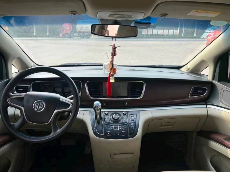 枣庄16年别克GL84