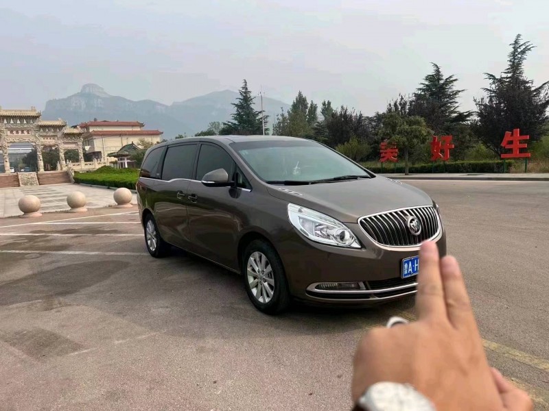 枣庄16年别克GL88