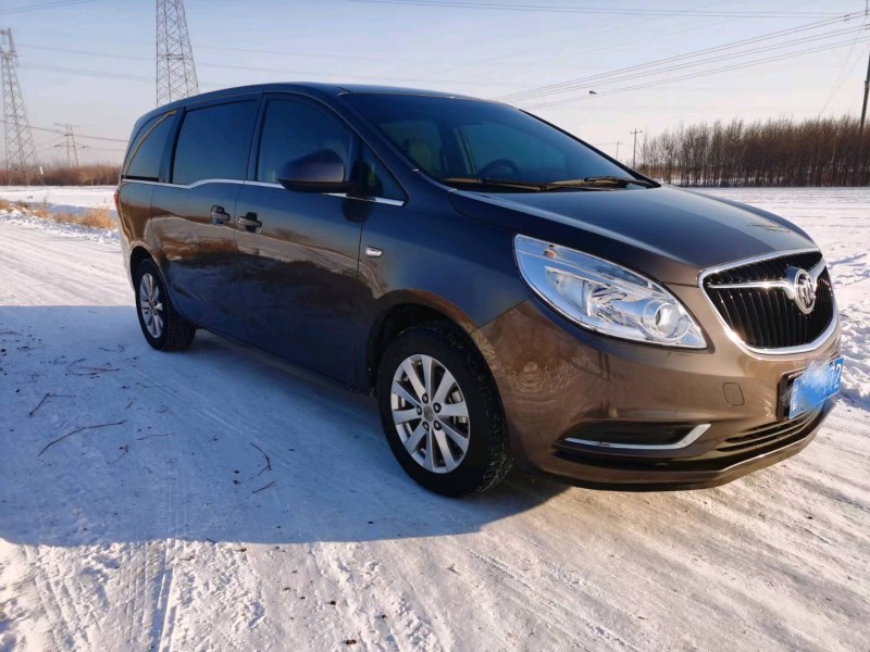 保定19年别克GL82