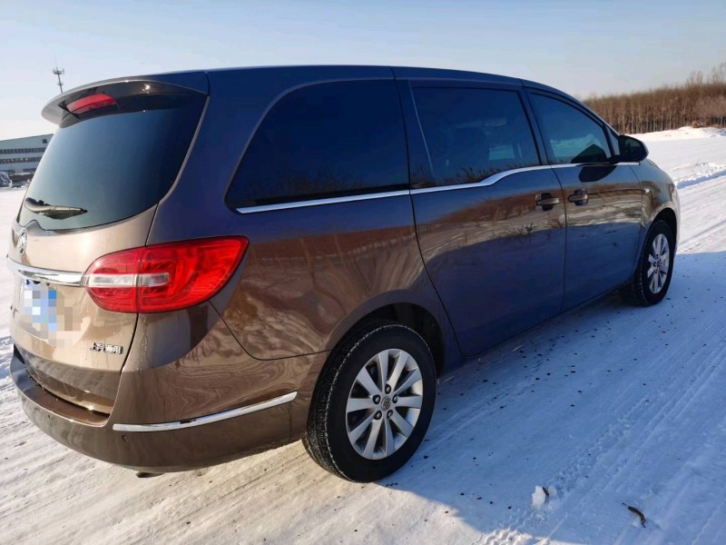 保定19年别克GL87