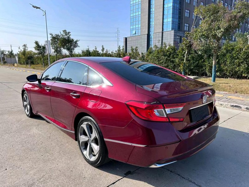 盐城18年本田雅阁8