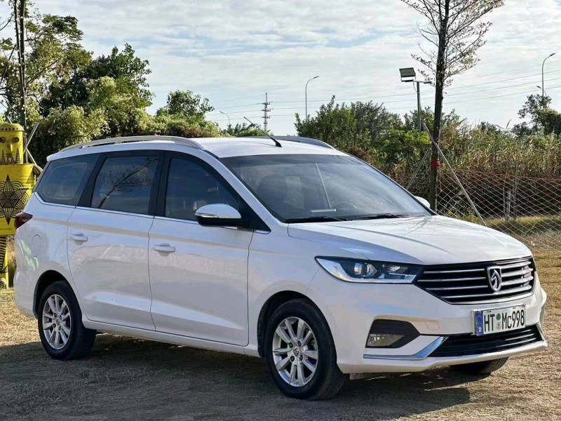 深圳19年寶駿3602