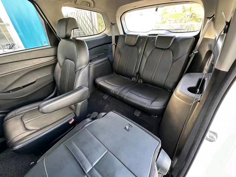 深圳19年寶駿3608