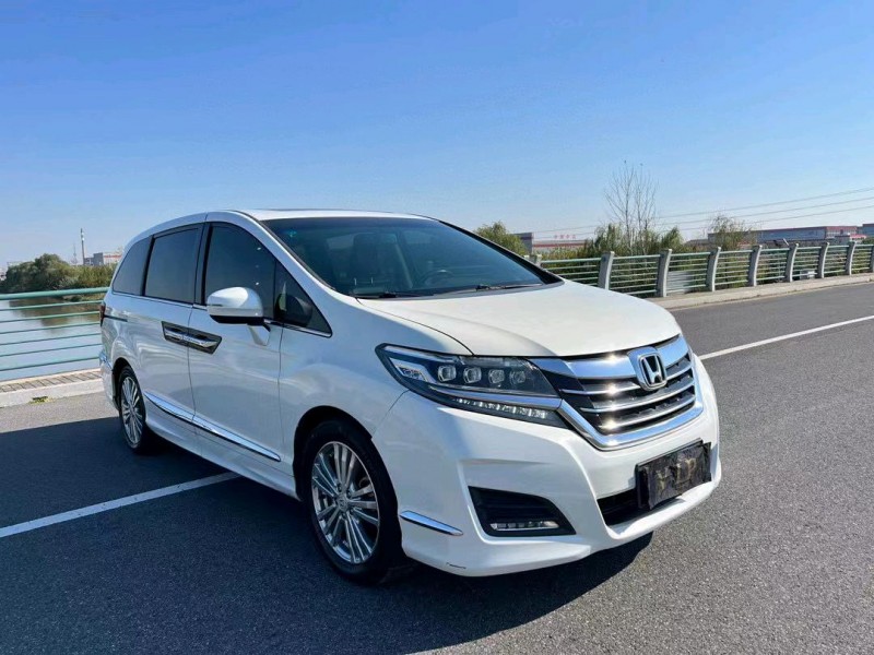 盐城17年本田艾力绅2