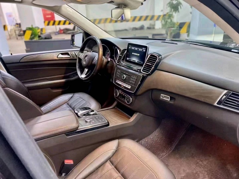 成都16年奔驰GLE9