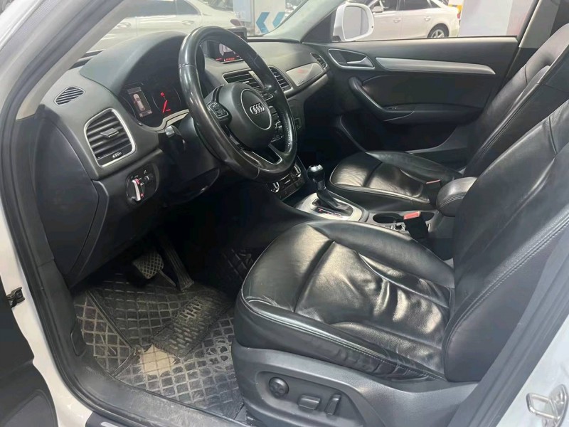 成都15年奥迪Q33