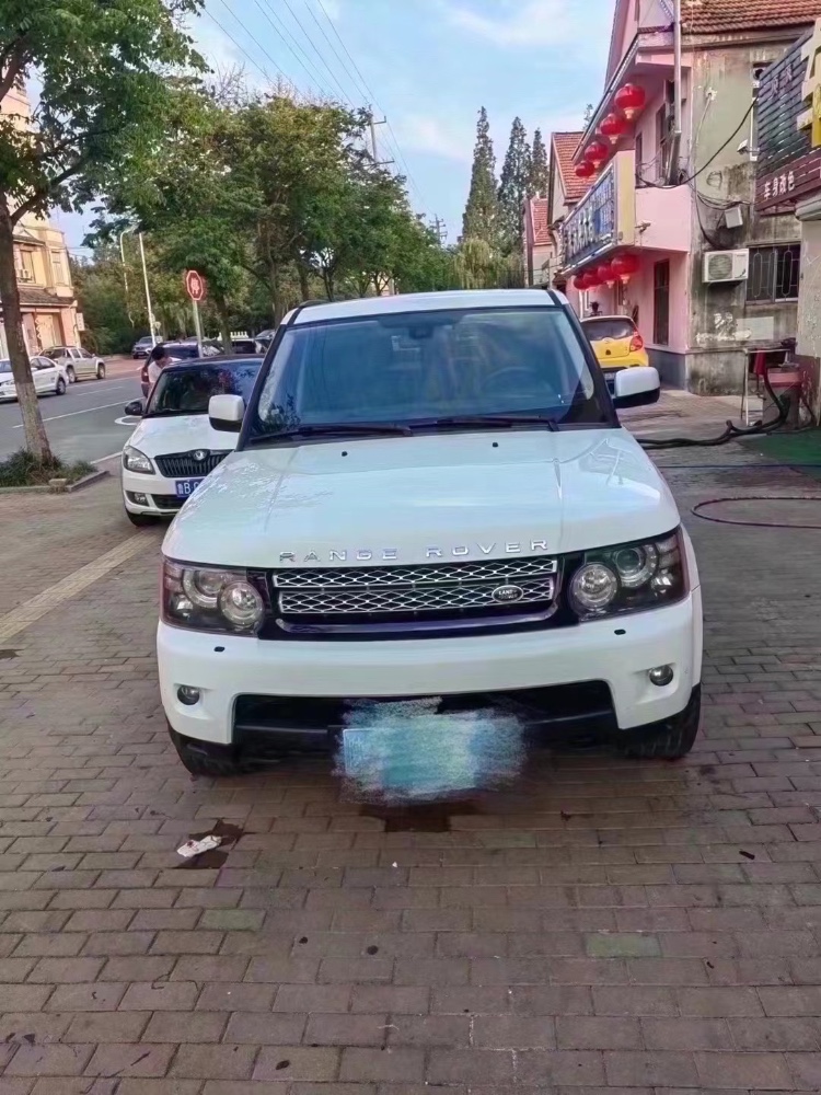 青岛12年路虎揽胜运动1