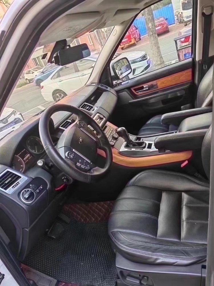 青岛12年路虎揽胜运动6