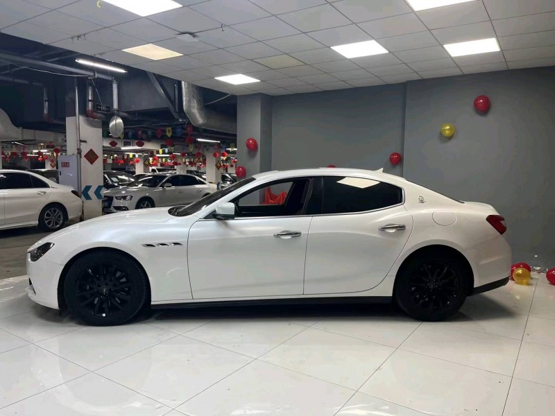 成都18年玛莎拉蒂Ghibli2