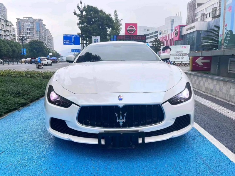 成都18年玛莎拉蒂Ghibli1