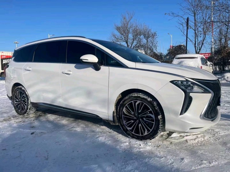 保定23年东风风行游艇2