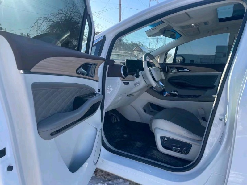 保定23年东风风行游艇7