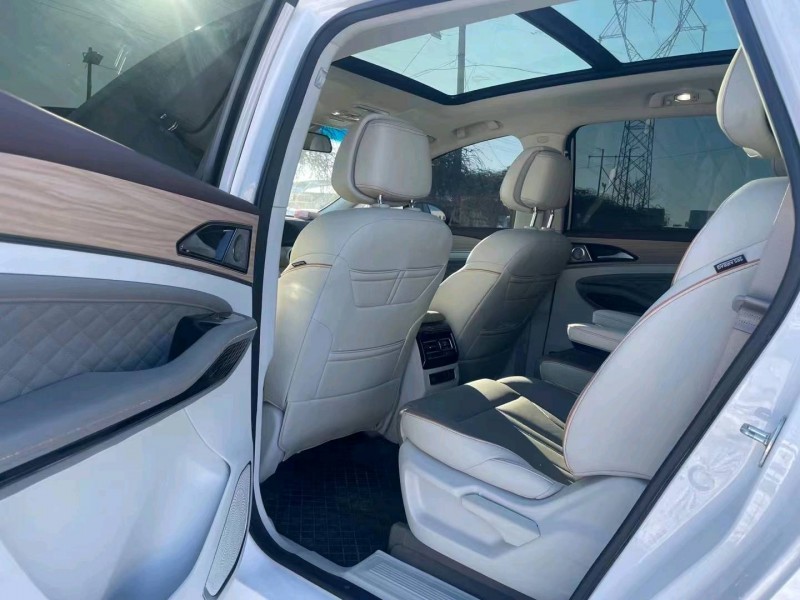 保定23年东风风行游艇8