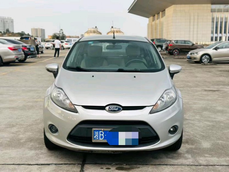 东莞13年福特嘉年华1