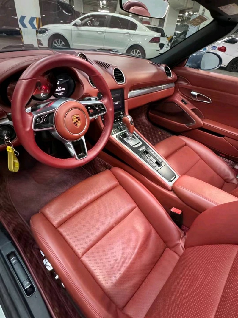 成都16年保时捷7184