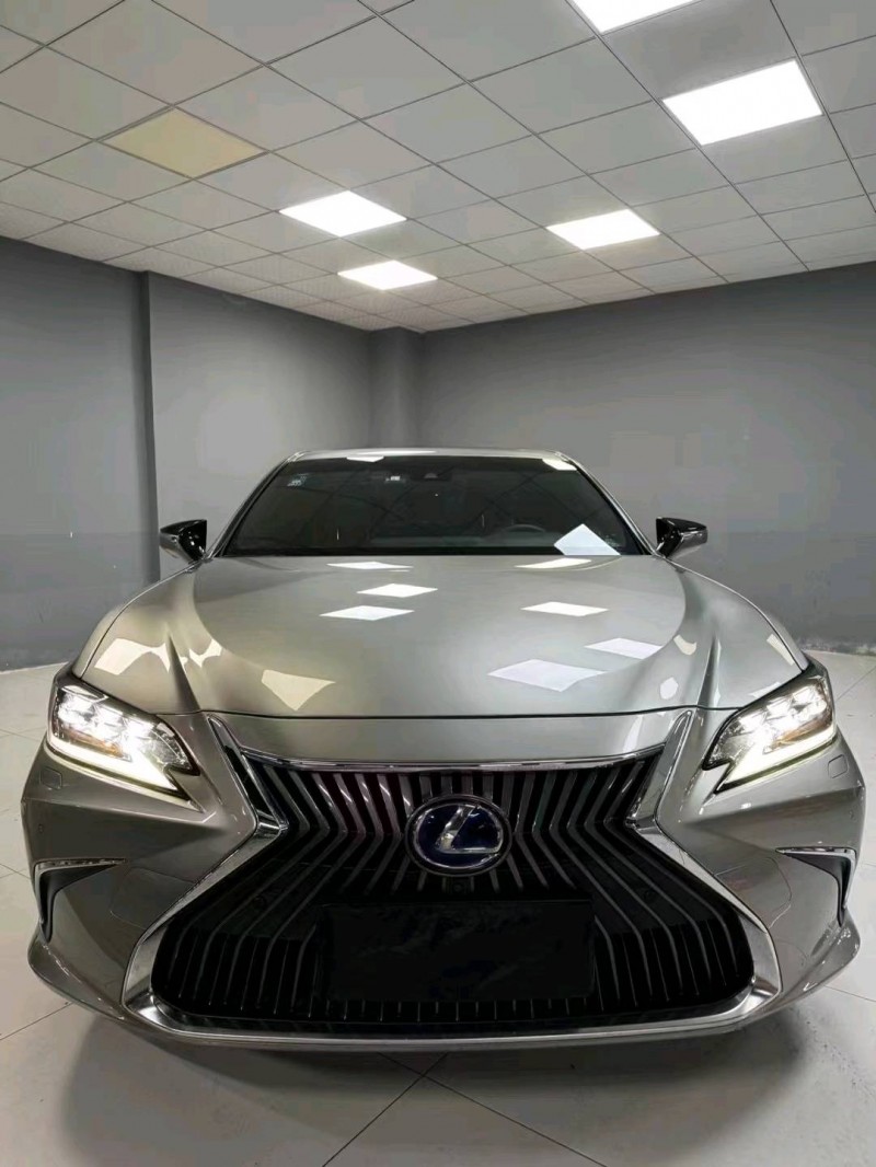 成都20年雷克萨斯ES1