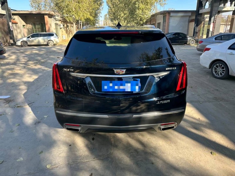 保定20年凯迪拉克XT54