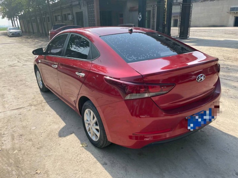 保定19年现代瑞纳8