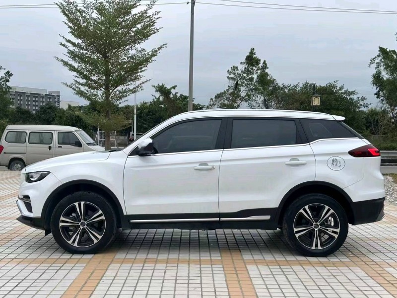 珠海22年吉利博越3