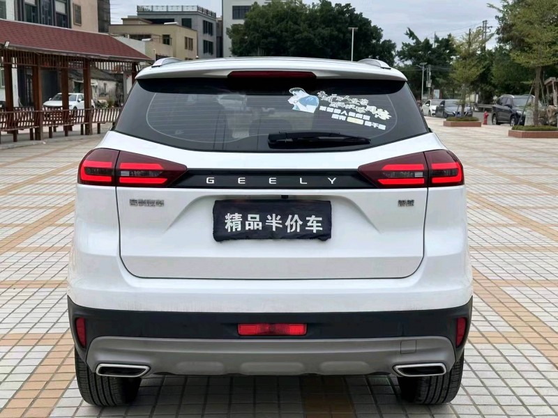 珠海22年吉利博越9