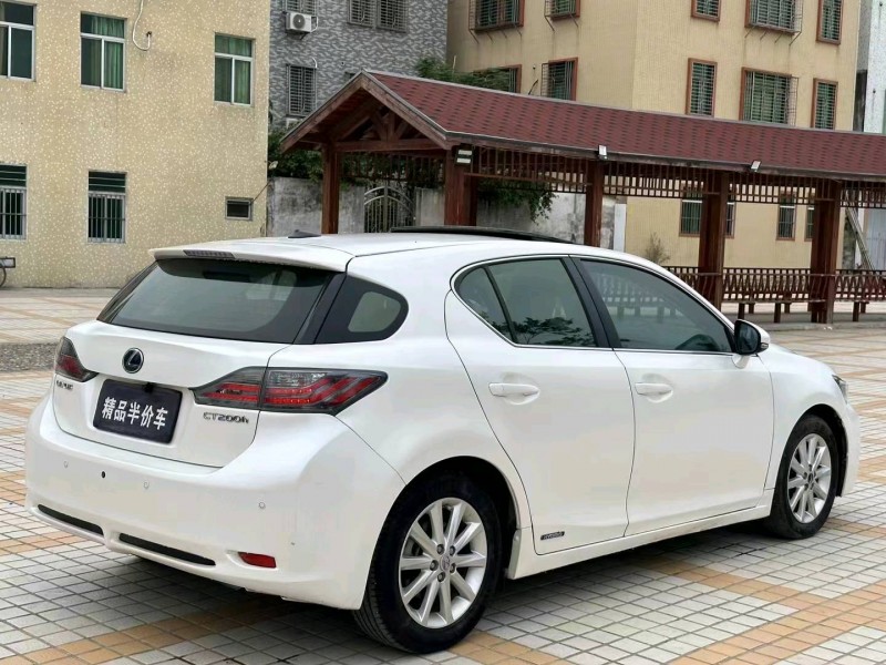 深圳12年雷克萨斯CT5