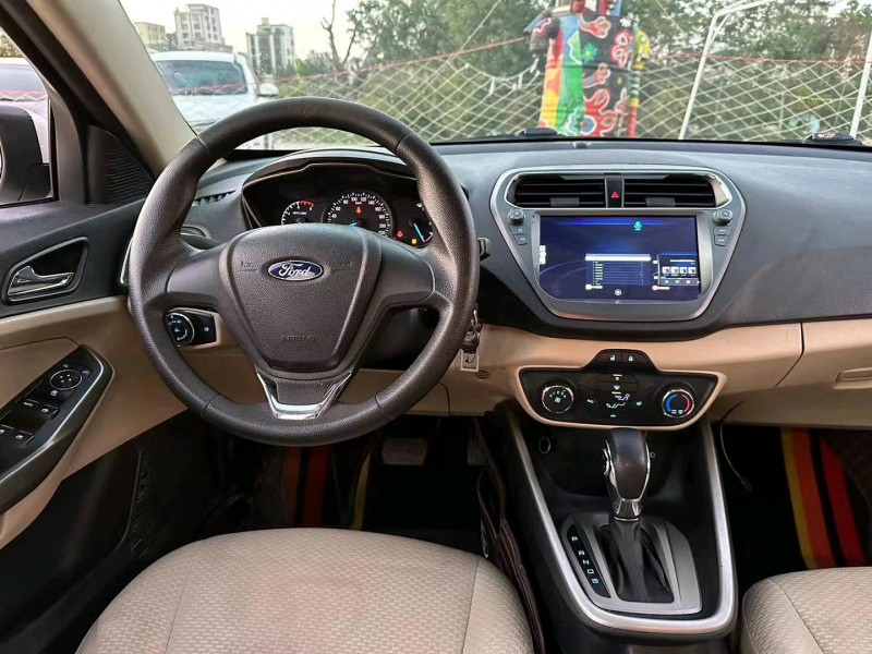 汕头17年福特福睿斯4