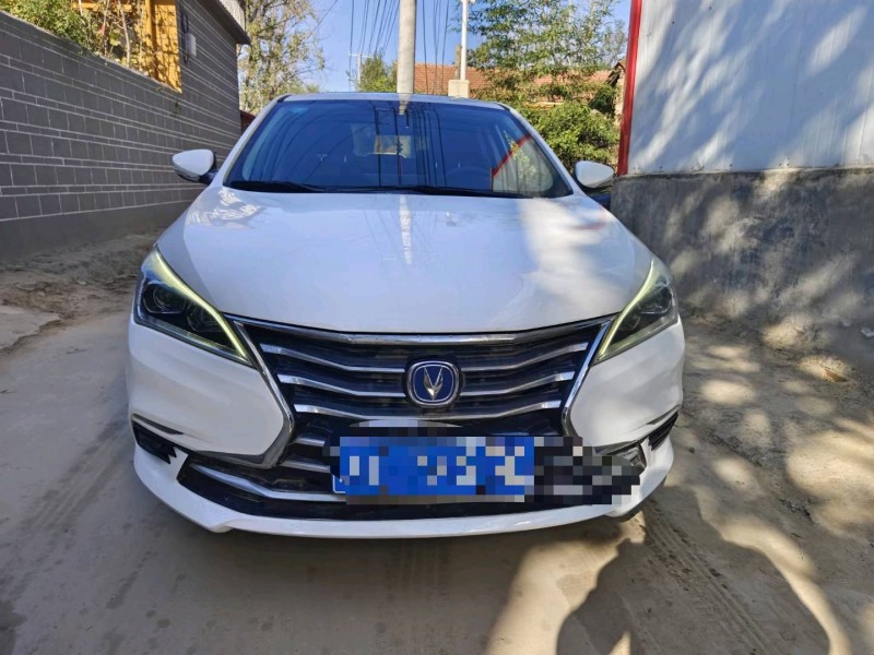 菏泽20年长安汽车逸动1