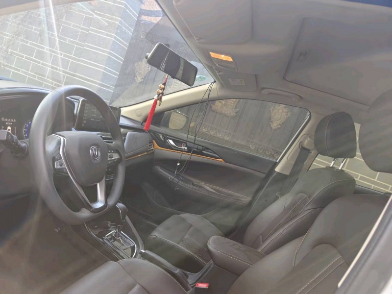 菏泽20年长安汽车逸动6