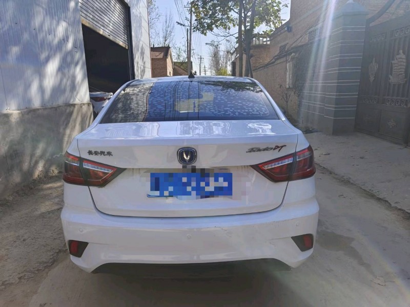 菏泽20年长安汽车逸动9