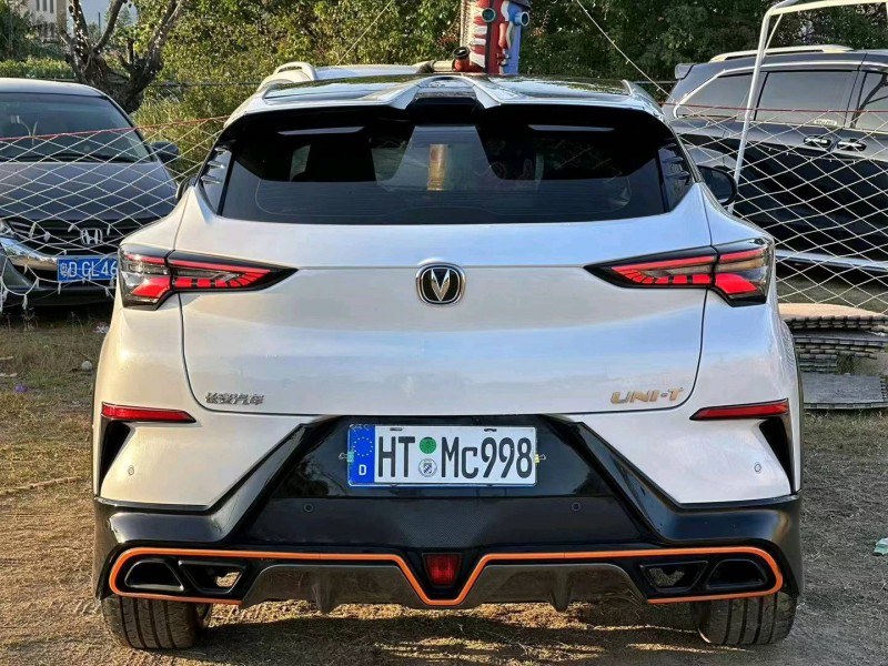 汕头22年长安汽车UNI-T9