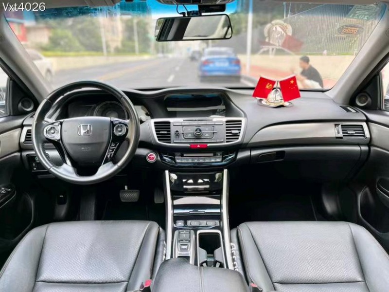 东莞17年本田雅阁6