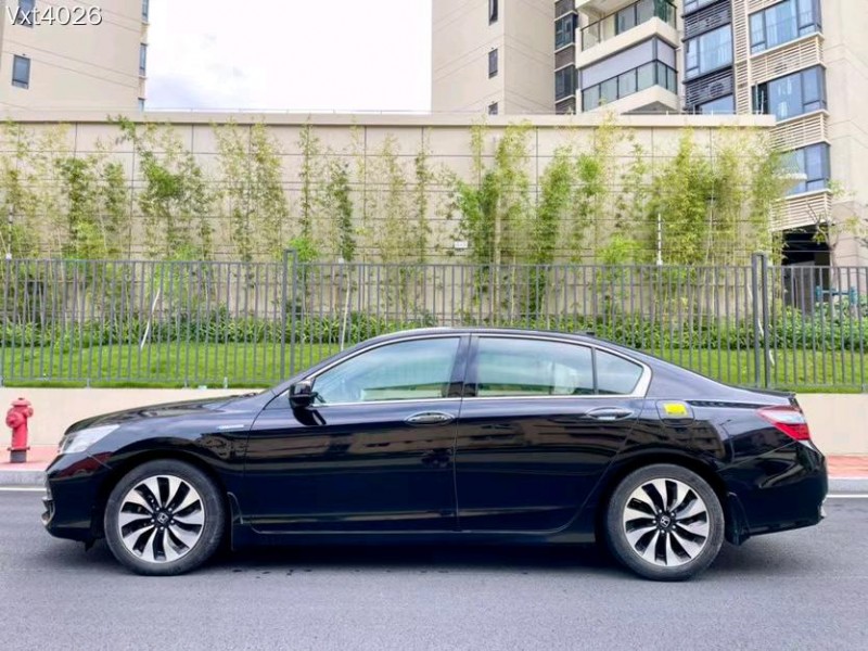 东莞17年本田雅阁8