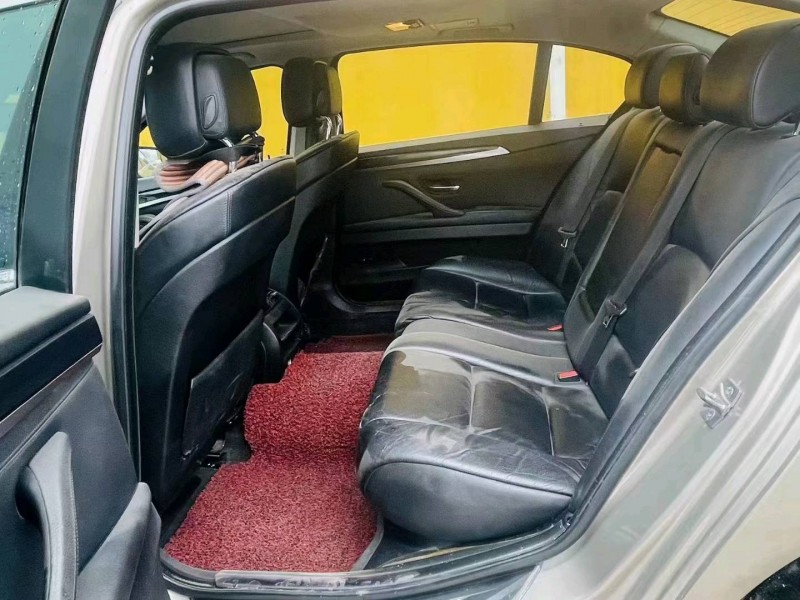 保定11年宝马5系7