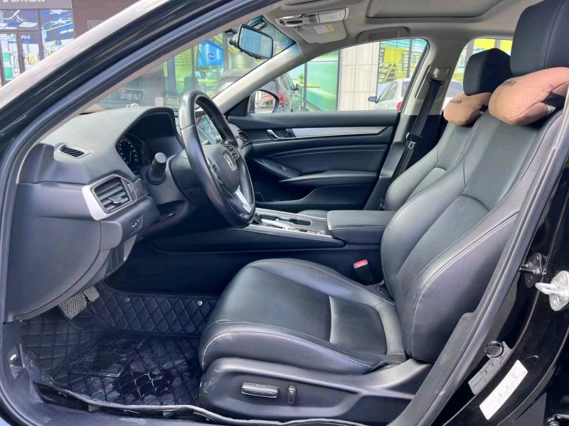 汕头21年本田雅阁5