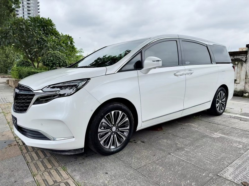 东莞21年别克GL82