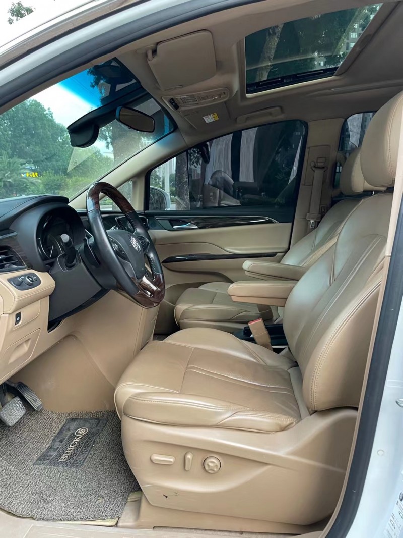 东莞19年别克GL84