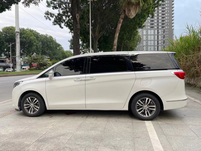 东莞19年别克GL87